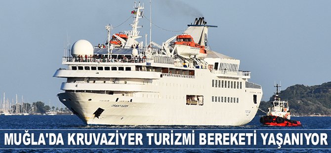 ‘Orient Queen’ isimli kruvaziyer gemisi, Marmaris’e geldi