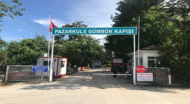 Edirne’deki Pazarkule Sınır Kapısı yeniden hizmete açıldı.