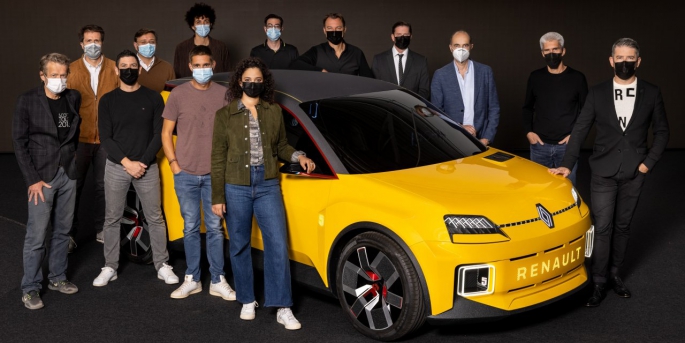 Renault 5 Prototype, Car Design Review dergisinin düzenlediği yarışmada “Yılın Konsept Otomobili” seçildi.