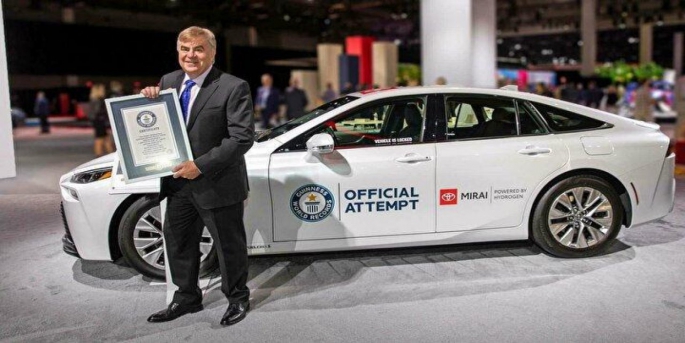 Toyota hidrojenli Mirai, belirli bir miktar yakıtla olabilecek en uzun mesafede ve basit bakım yardımıyla yeni bir rekorun sahibi oldu.
