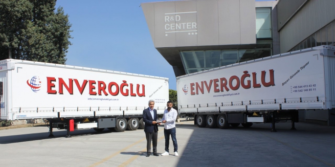 Tırsan; Enveroğlu Nakliyat’a 16 adet Tırsan Tenteli Perdeli Maxima Plus teslim etti.