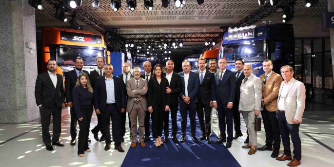 Scania, Türkiye pazarındaki en büyük teslimatını 500 adet ile Sağlık Lojistik’e gerçekleştirdi.