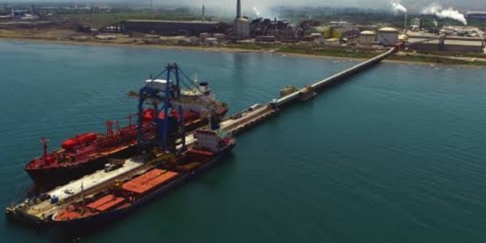 Yakın gelecekte 80-100 bin DWT büyüklüğüne sahip tankerler limana yanaşabilecek.