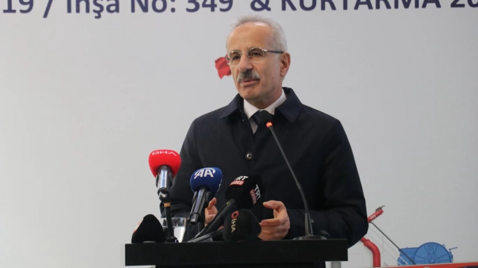 "İstanbul Boğazı'ndan 2024 yılı kasım ayı sonuna kadar 38 bin 141, Çanakkale Boğazı'ndan 42 bin 280 gemi hareketi gerçekleşmiştir.''