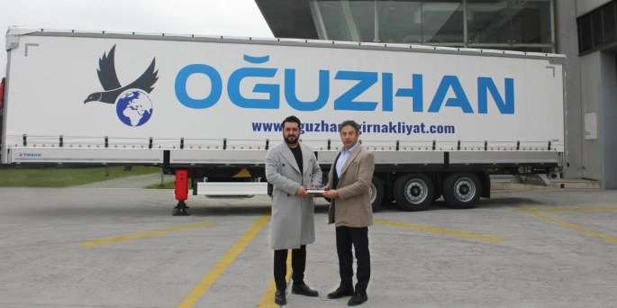 Tırsan, Oğuzhan Grup’a 50 adet Tenteli Perdeli Multi-Ride teslim etti.
