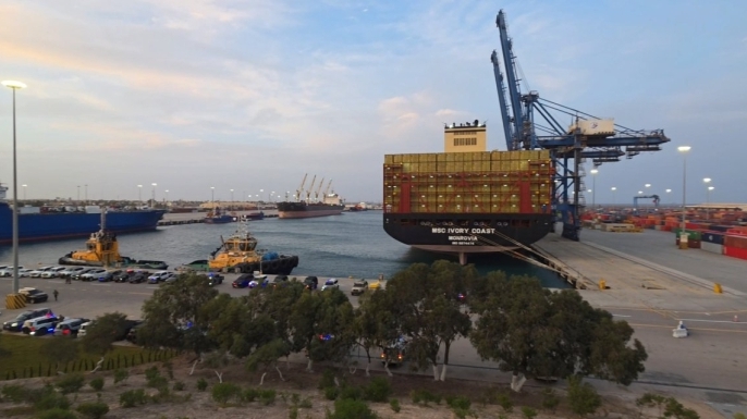 Anlaşma kapsamında Misrata Limanı’nın yıllık konteyner elleçleme kapasitesi 4 milyon TEU’ya çıkarılacak.
