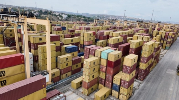 Asyaport, elleçleme hacmiyle dış ticaretin kalbi konumunda.