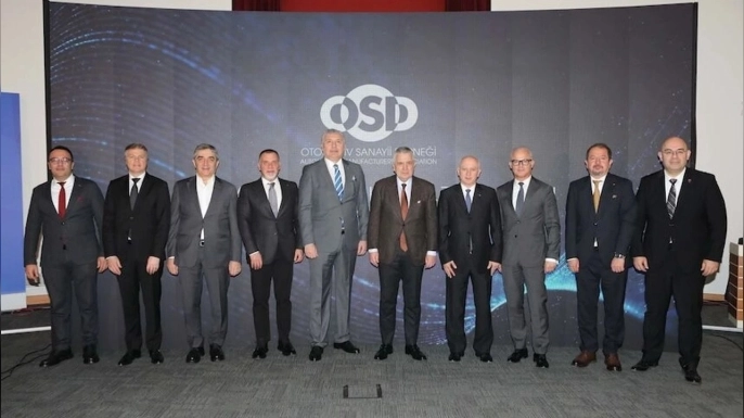 Otomotiv Sanayii Derneği’nin 51’inci Olağan Genel Kurulu’nda Cengiz Eroldu yeniden başkanlığa seçildi.