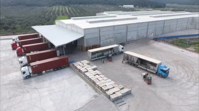 Aliağa’da liman ve sanayi bölgesinin lojistik kapasitesini güçlendirecek 35 milyon dolarlık Nuremma Gümrüklü Genel Antrepo açıldı.