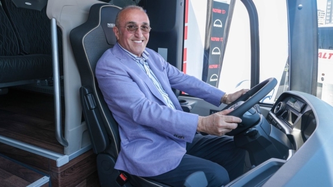 ALTUR, filosunu 20 adet MAN Lion’s Coach ve 10 adet NEOPLAN Tourliner olmak üzere toplam 30 yeni otobüsle güçlendirdi.
