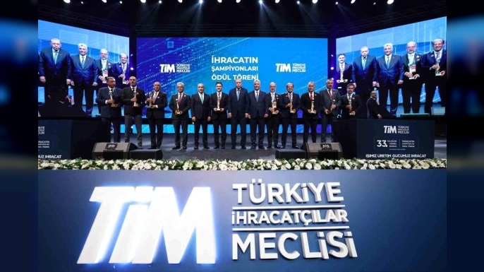 Cumhurbaşkanı Erdoğan'ın katıldığı törende ödülü Yönetim Kurulu Başkanı Mehmet T. Nane teslim aldı.