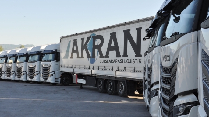 Akran Lojistik, filosunu IVECO S-WAY çekicilerle güçlendiriyor.