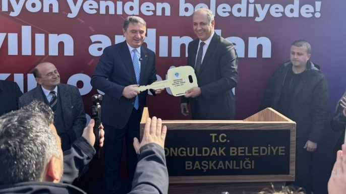 Anadolu Isuzu, Zonguldak Belediyesi’ne toplu taşıma hizmetlerinde kullanılmak üzere 7 adet Novociti midibüs teslim etti.
