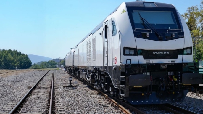 Arkas Rail’in sipariş ettiği yeni lokomotifler raylara indi.