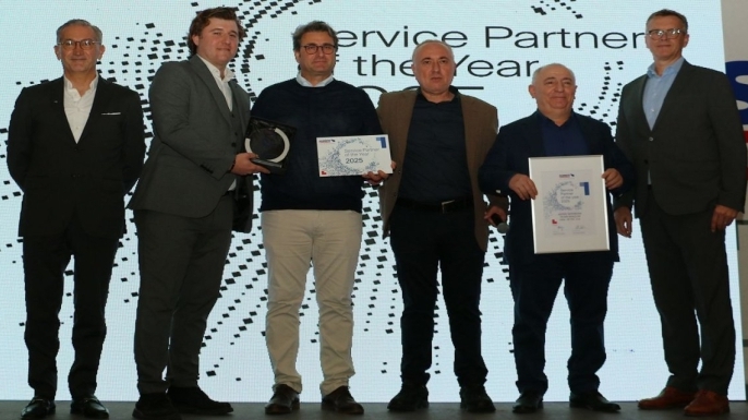 Schmitz Cargobull Türkiye, 2025 yılı için “Yılın En Başarılı Yetkili Servisi” unvanını Artıfe ServisOne’a verdi.