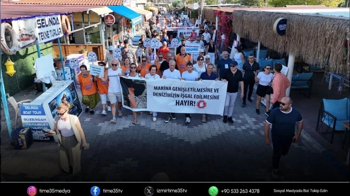Seferihisar’da Marina kapasite artışına karşı bir araya gelen vatandaşlar, balıkçılar ve STK’lar, Sığacık Körfezi’nin korunması çağrısı yaptı.