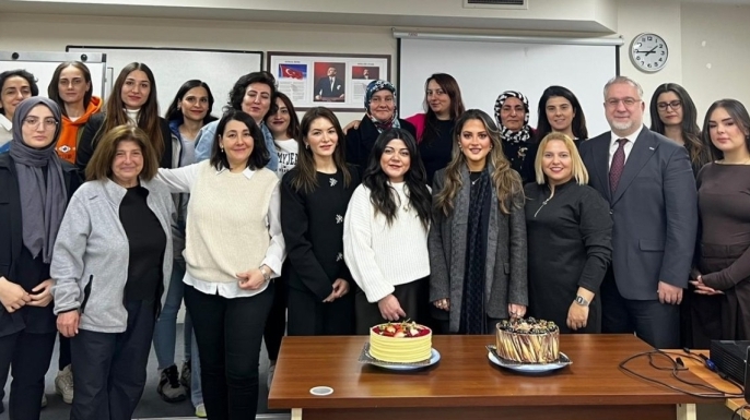 UND’nin kadın TIR sürücü adayları mezun oldu