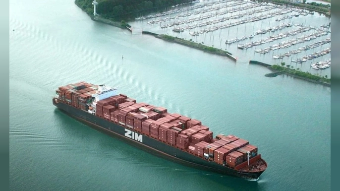 ZIM Integrated Shipping Services’in çalışanları, şirketin Alman Hapag-Lloyd’a 4,2 milyar dolarlık satış planı haberinin ardından eylem başlattı.